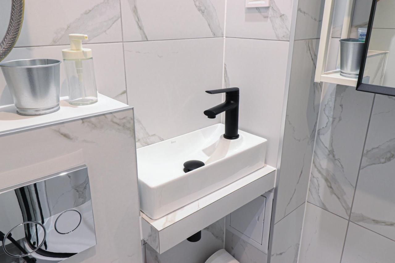 Sparrow Flat Old Town Apartment Tychy Dış mekan fotoğraf